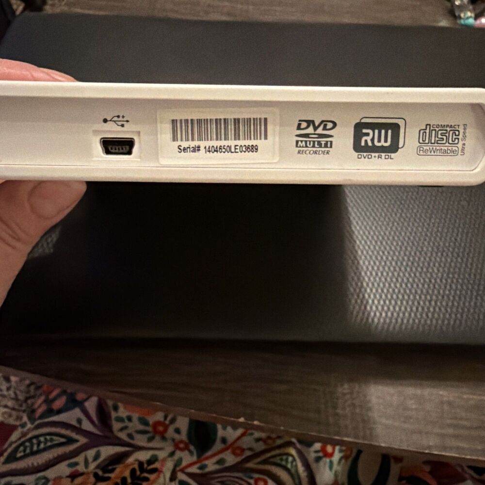 Memorex 8X Slim Multi-Format Recorder External MRX 650LE White. Untested Cond. - Picture 5 of 9